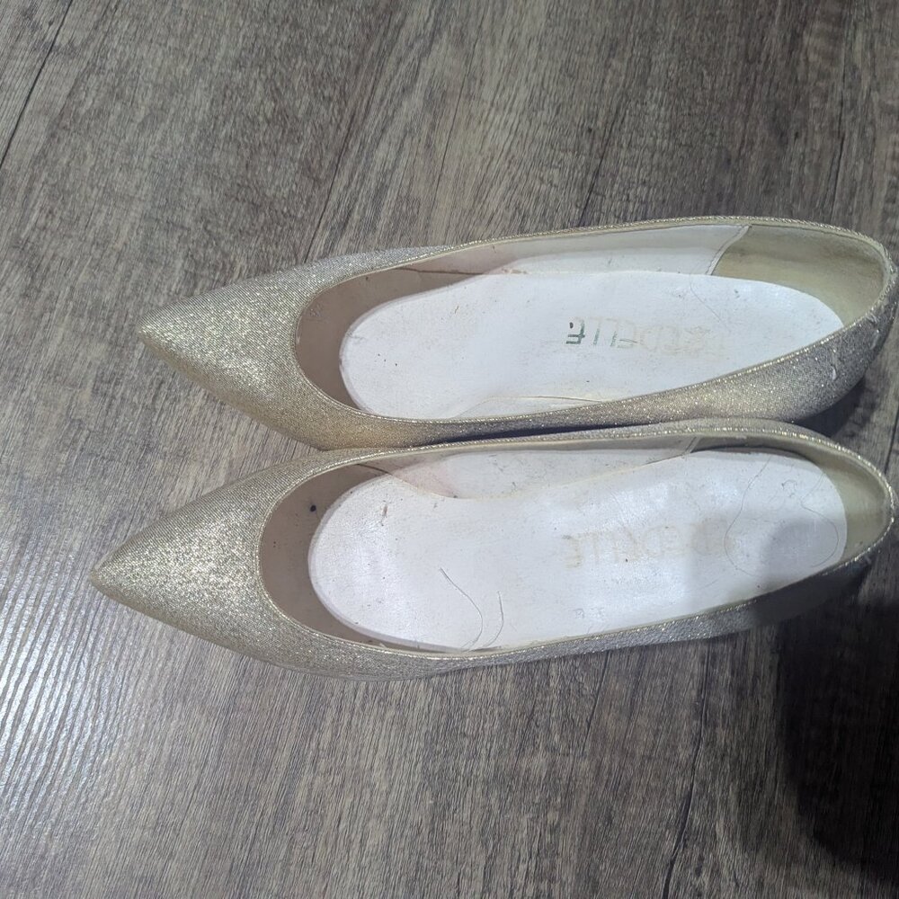 Heels - Picture 2 of 2